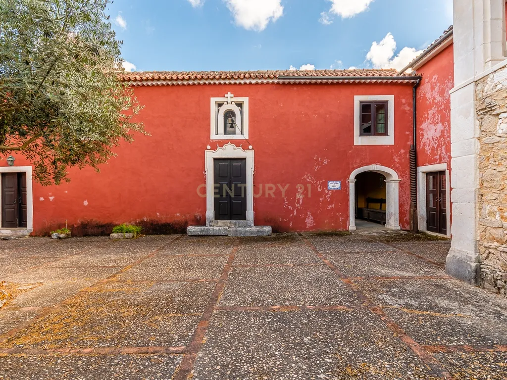 Quinta Velha - “Tenha uma propriedade de luxo perto mas longe dos principais centros.” - Image 5