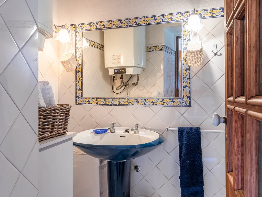 Quinta Velha - “Tenha uma propriedade de luxo perto mas longe dos principais centros.” - Image 10