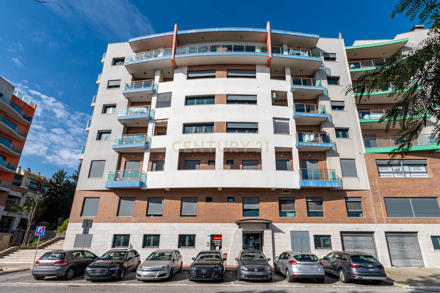 APARTAMENTO T4 TRIPLEX- URB JARDIM DA AMOREIRA - ODIVELAS - Image 56