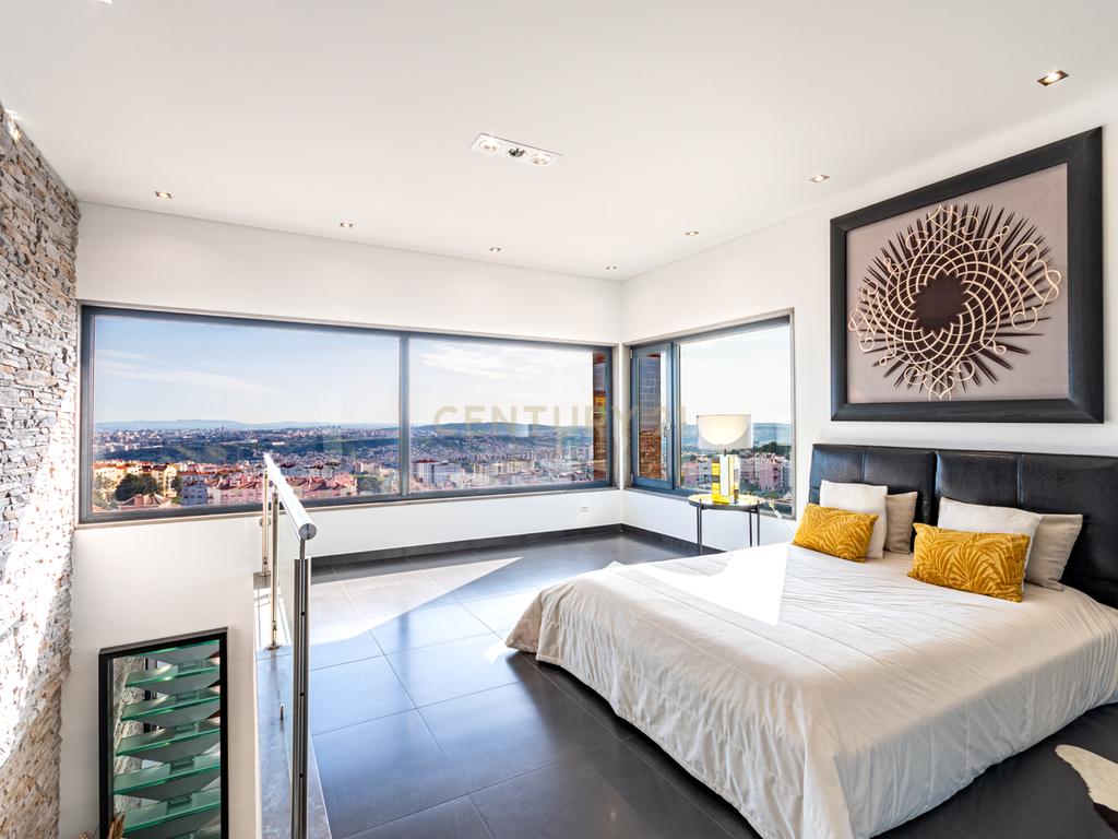 APARTAMENTO T4 TRIPLEX- URB JARDIM DA AMOREIRA - ODIVELAS - Image 32