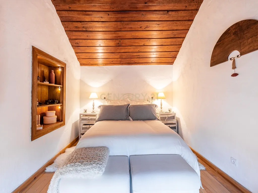 Quinta Velha - “Tenha uma propriedade de luxo perto mas longe dos principais centros.” - Image 12