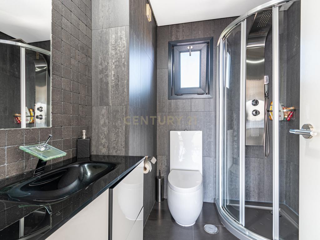 APARTAMENTO T4 TRIPLEX- URB JARDIM DA AMOREIRA - ODIVELAS - Image 35