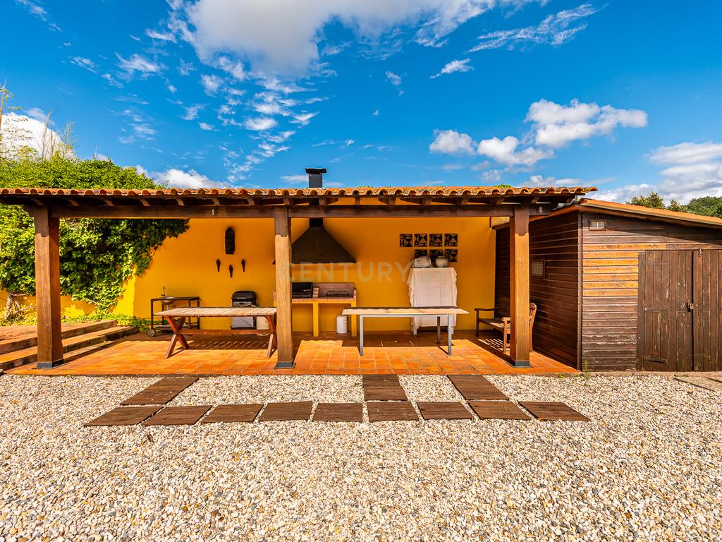 Quinta Velha - “Tenha uma propriedade de luxo perto mas longe dos principais centros.” - Image 1