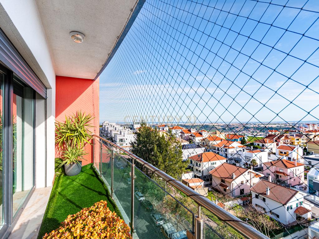 APARTAMENTO T4 TRIPLEX- URB JARDIM DA AMOREIRA - ODIVELAS - Image 40