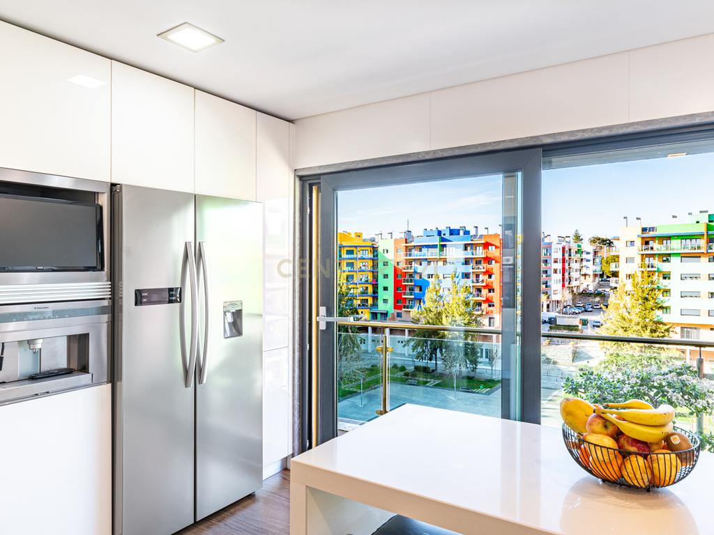 APARTAMENTO T4 TRIPLEX- URB JARDIM DA AMOREIRA - ODIVELAS - Image 22