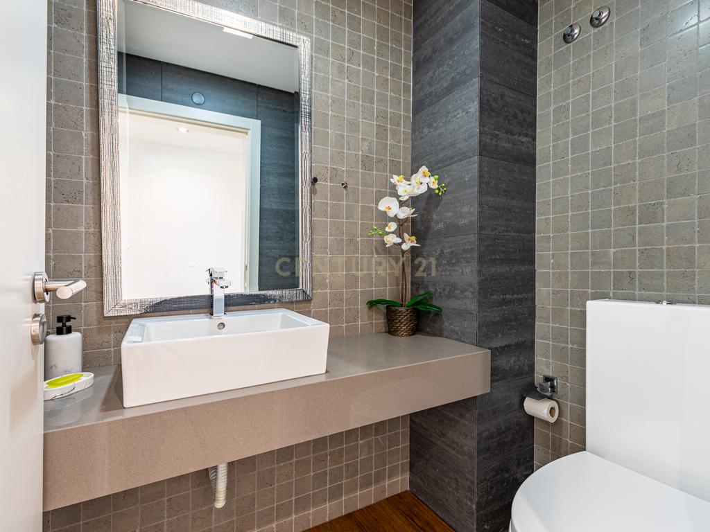 APARTAMENTO T4 TRIPLEX- URB JARDIM DA AMOREIRA - ODIVELAS - Image 39