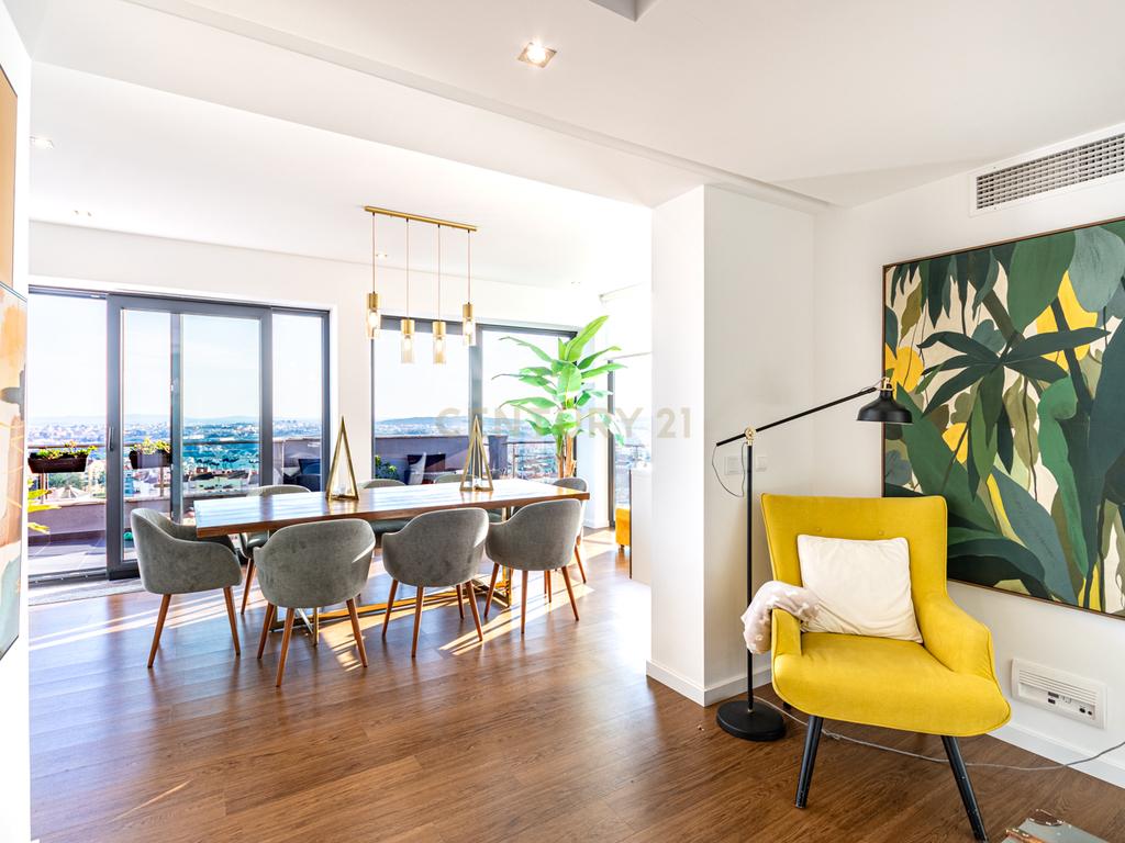 APARTAMENTO T4 TRIPLEX- URB JARDIM DA AMOREIRA - ODIVELAS - Image 9