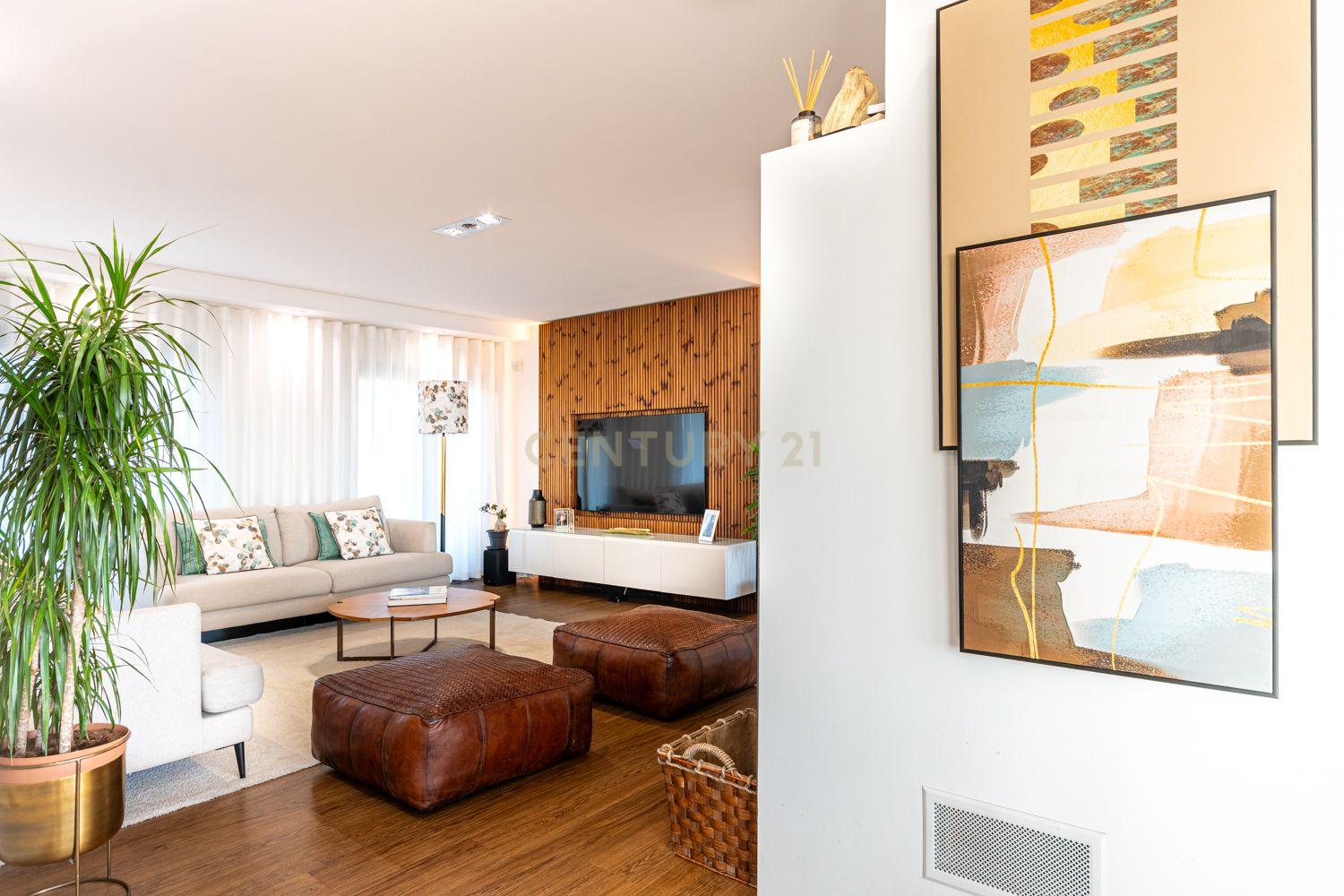 APARTAMENTO T4 TRIPLEX- URB JARDIM DA AMOREIRA - ODIVELAS - Image 8