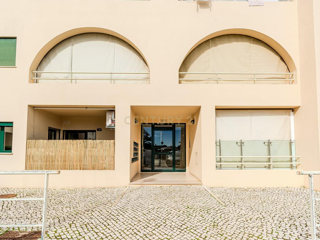 Apartamento T0+2  Salgados Renovado - Image 33