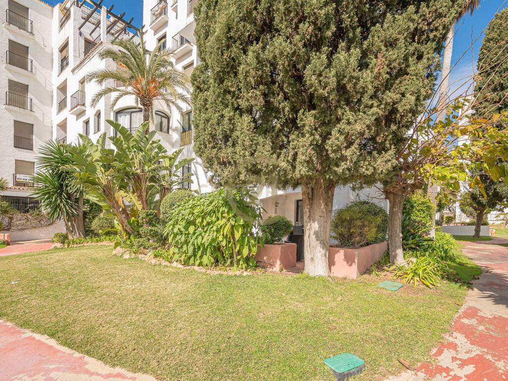 Apartamento Moderno em Málaga com Piscina e Proximidade à Praia - Image 25