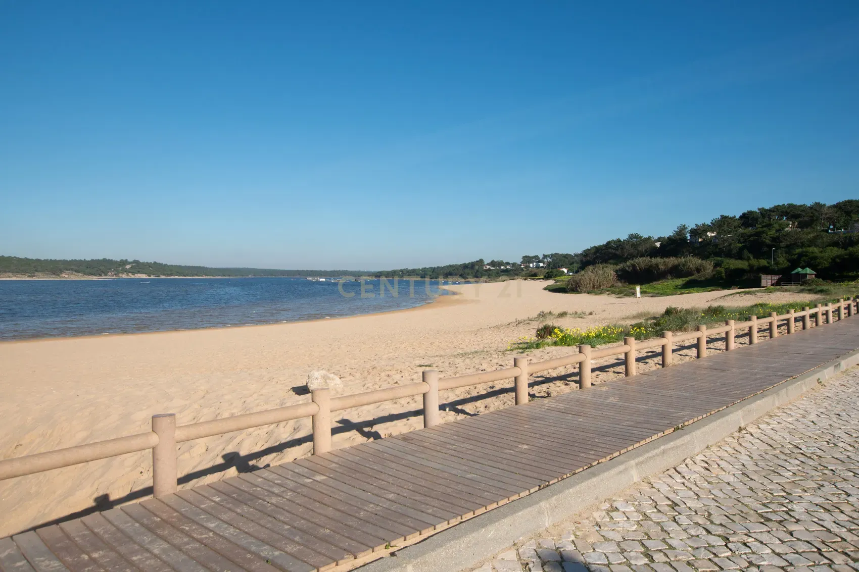 Moradia Geminada T3 - Nova - Lagoa da Albufeira - Sesimbra - Image 21