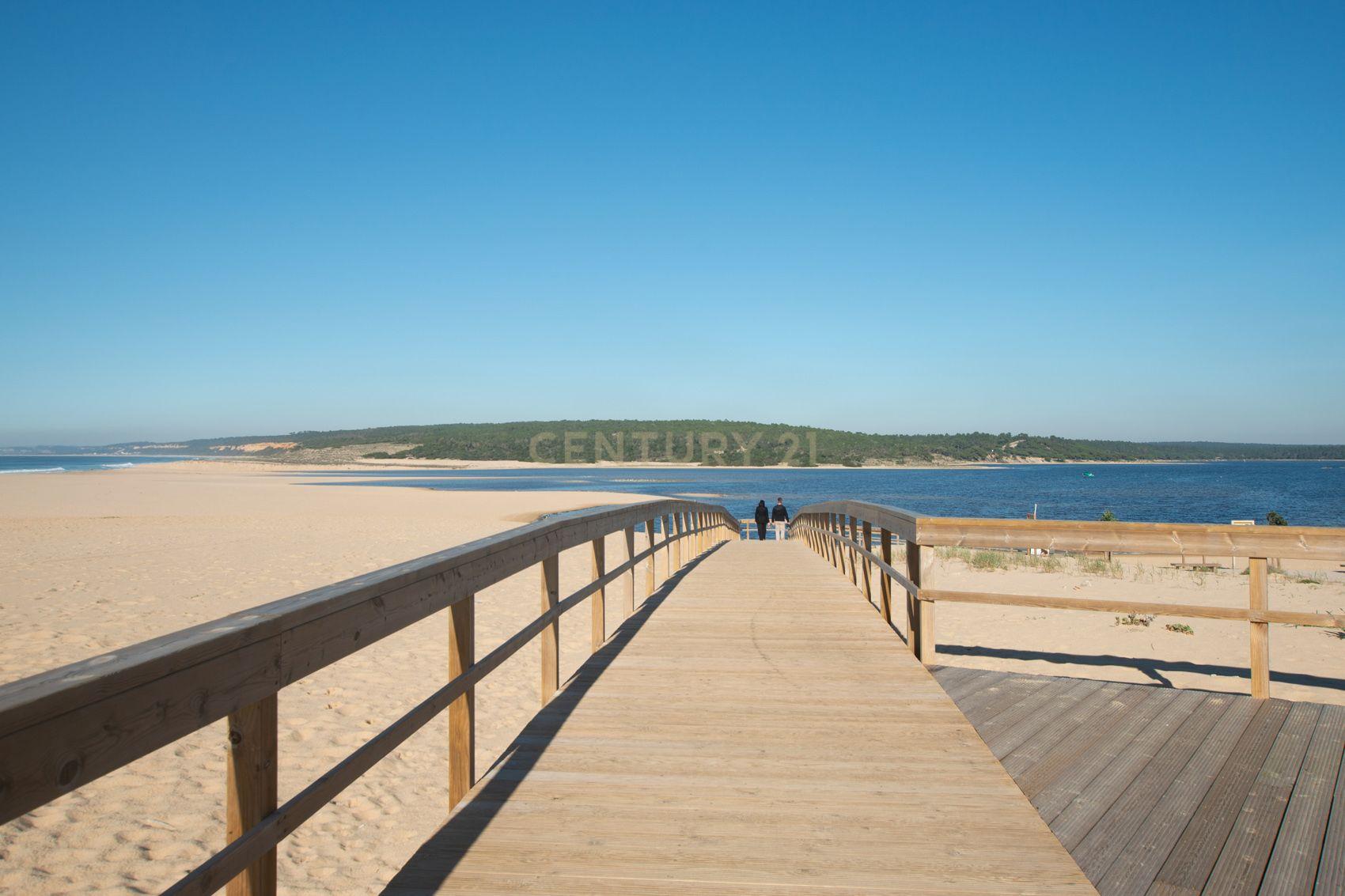 Moradia Geminada T3 - Nova - Lagoa da Albufeira - Sesimbra - Image 24