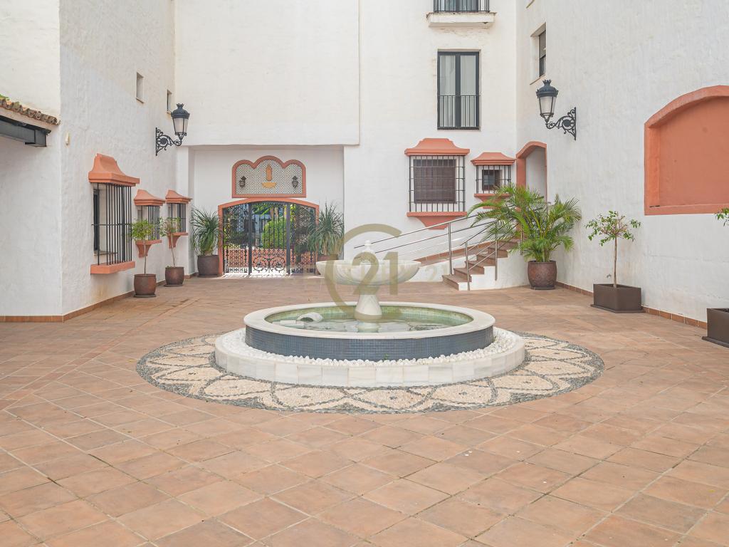 Apartamento Moderno em Málaga com Piscina e Proximidade à Praia - Image 29