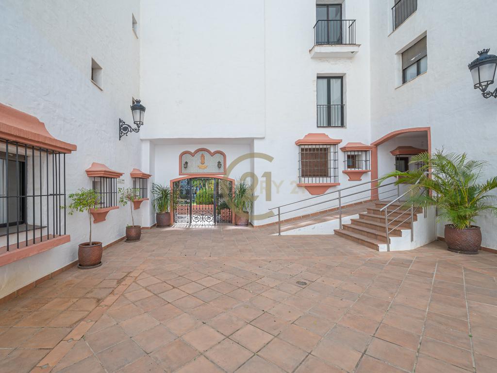 Apartamento Moderno em Málaga com Piscina e Proximidade à Praia - Image 34