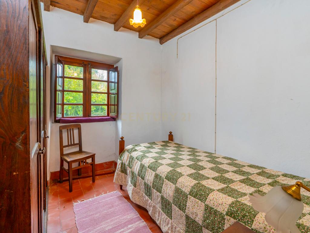 Moradia típica na Serra de Montejunto – Ideal para viver ou investir em turismo rural - Image 11