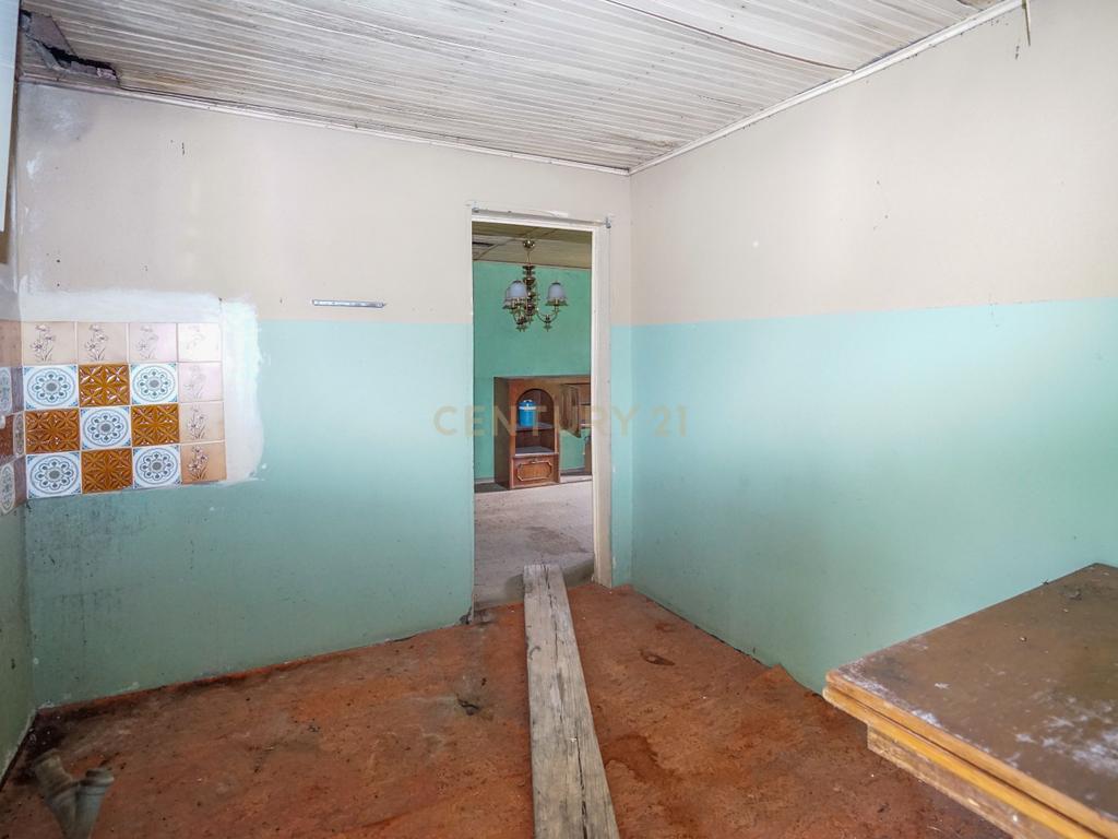 Moradia para recuperar - C/ terreno - Image 7