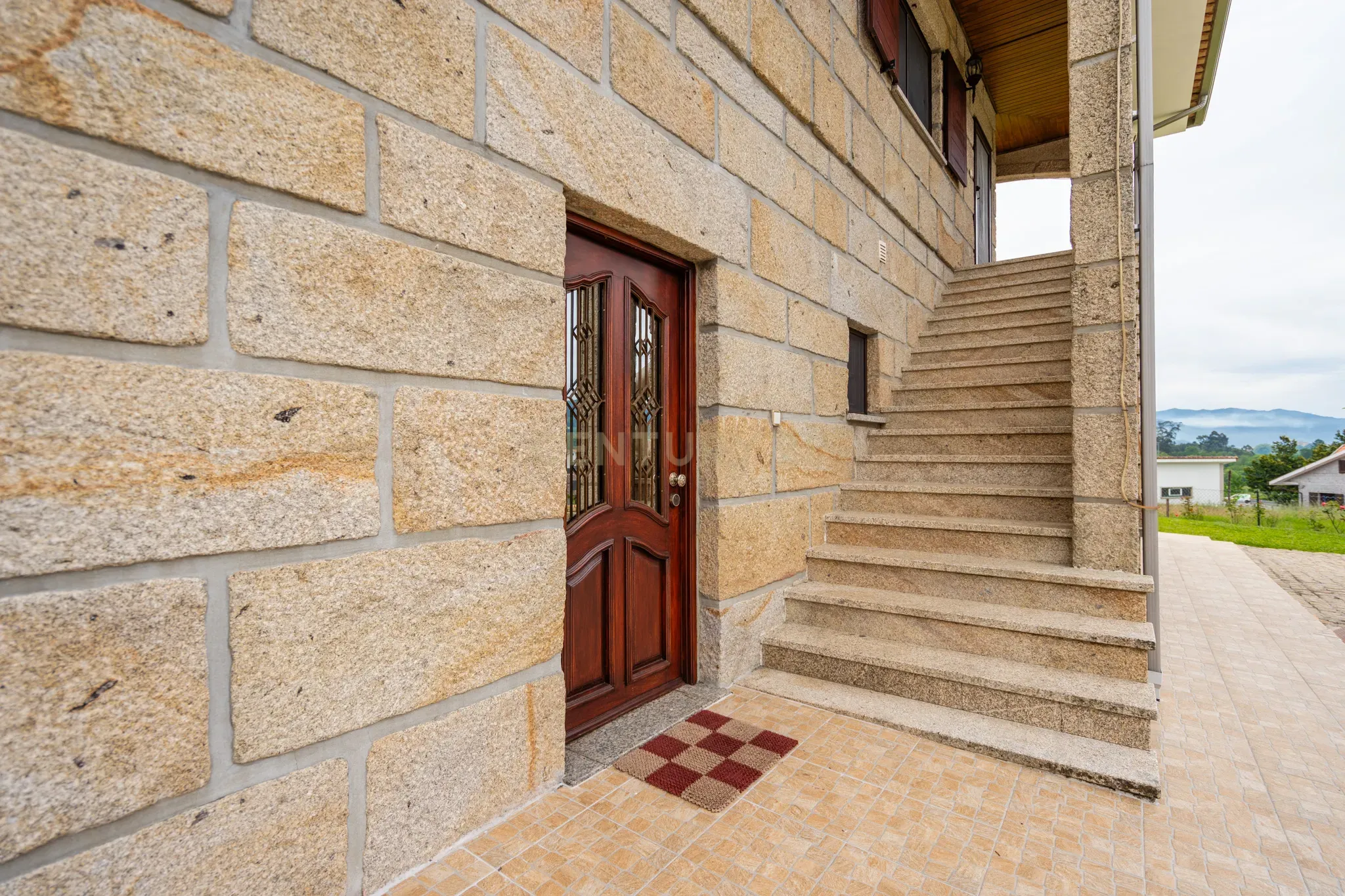Imponente Moradia com 8 quartos, construída em pedra, situada em Prozelo, Arcos de Valdevez - Image 7