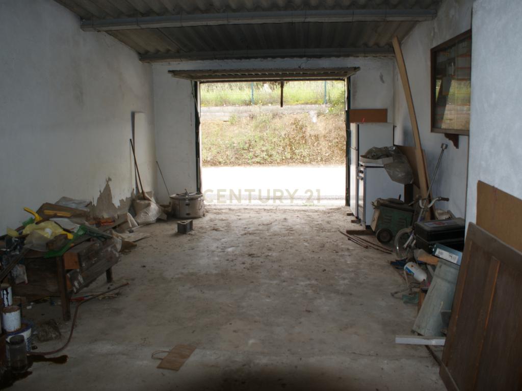 Moradia T1 em Vale de Figueira, Santarém - Image 4