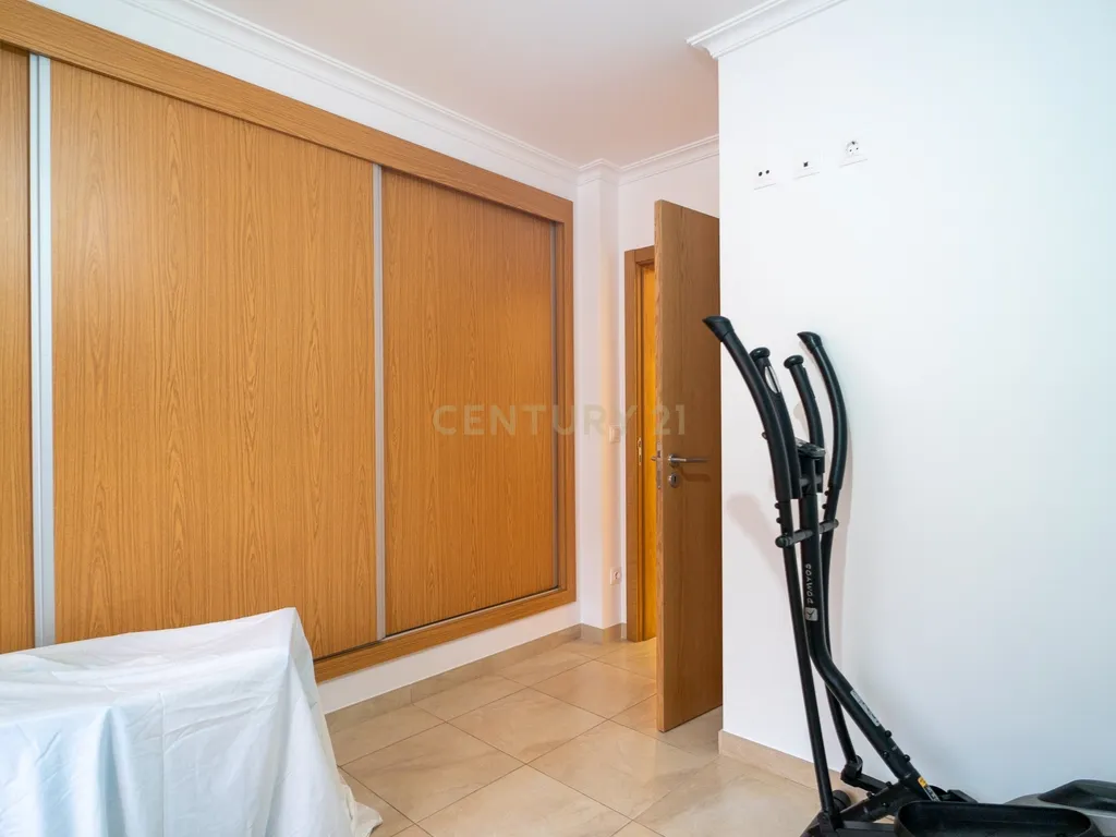 Moradia Bi familiar com terreno em Unhais da Serra, Covilhã - Image 22
