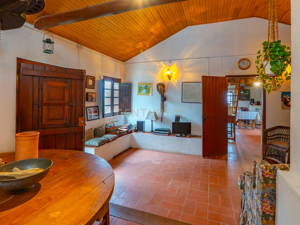 Moradia típica na Serra de Montejunto – Ideal para viver ou investir em turismo rural - Image 14