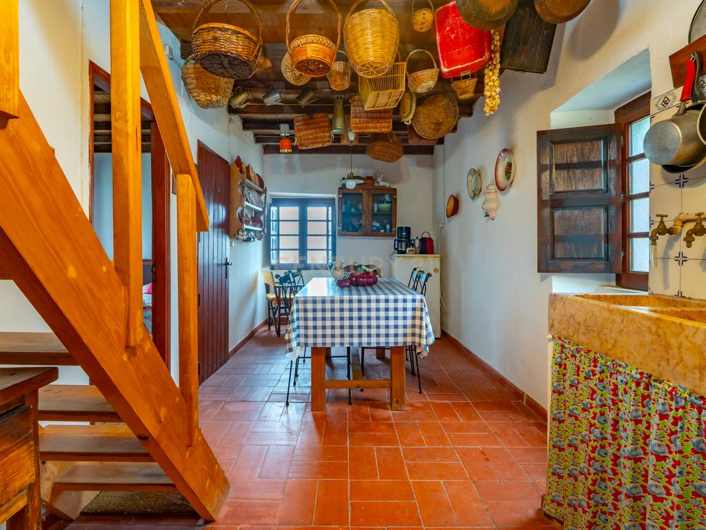 Moradia típica na Serra de Montejunto – Ideal para viver ou investir em turismo rural - Image 16