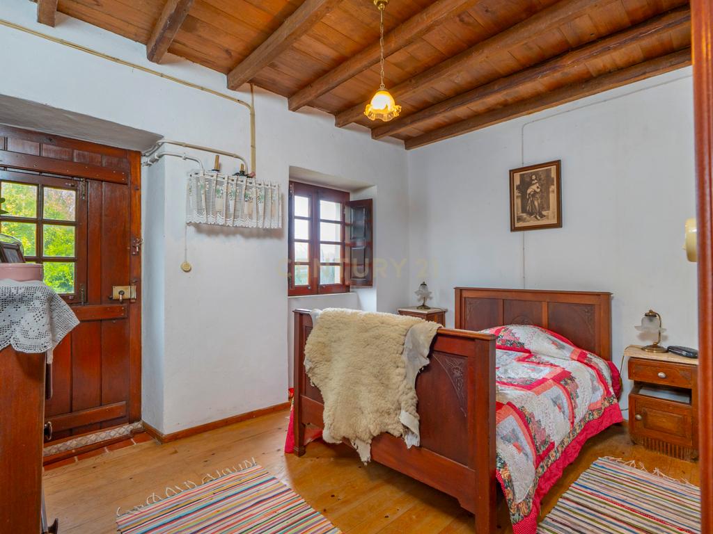 Moradia típica na Serra de Montejunto – Ideal para viver ou investir em turismo rural - Image 19