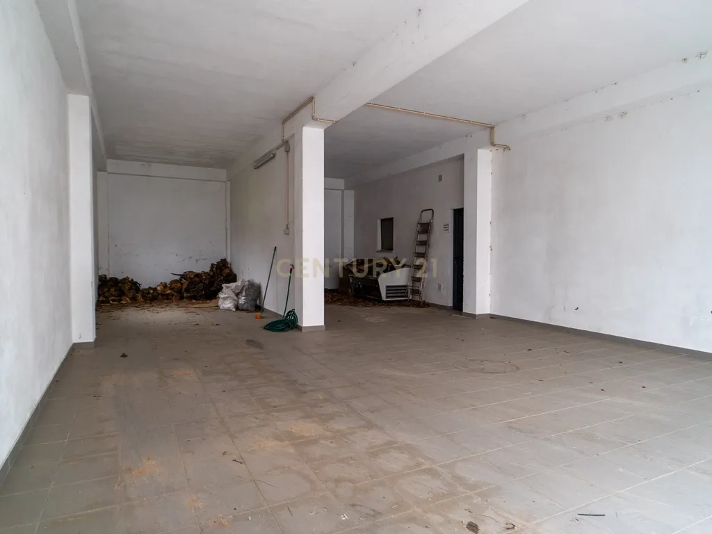 Moradia Bi familiar com terreno em Unhais da Serra, Covilhã - Image 31