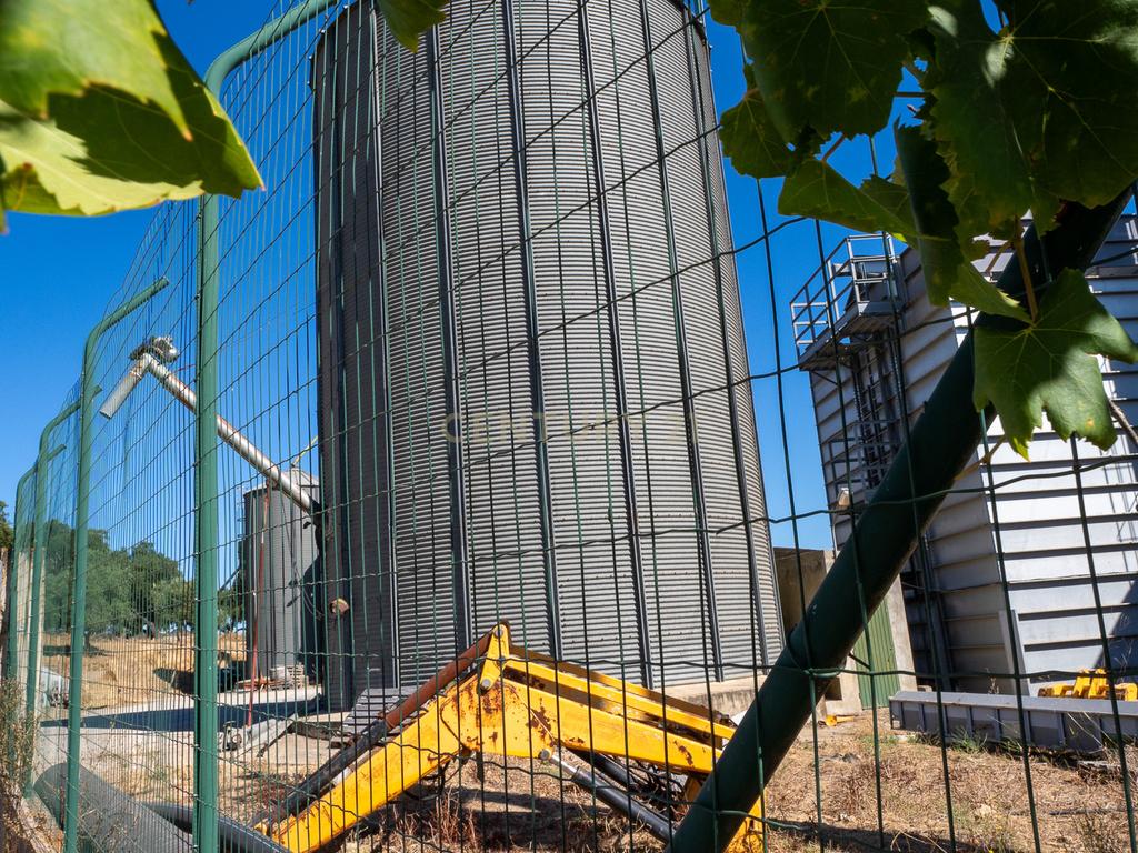 Armazém com negócio de secagem de cereais em funcionamento em Santiago do Cacém - Alvalade do Sado - Image 40