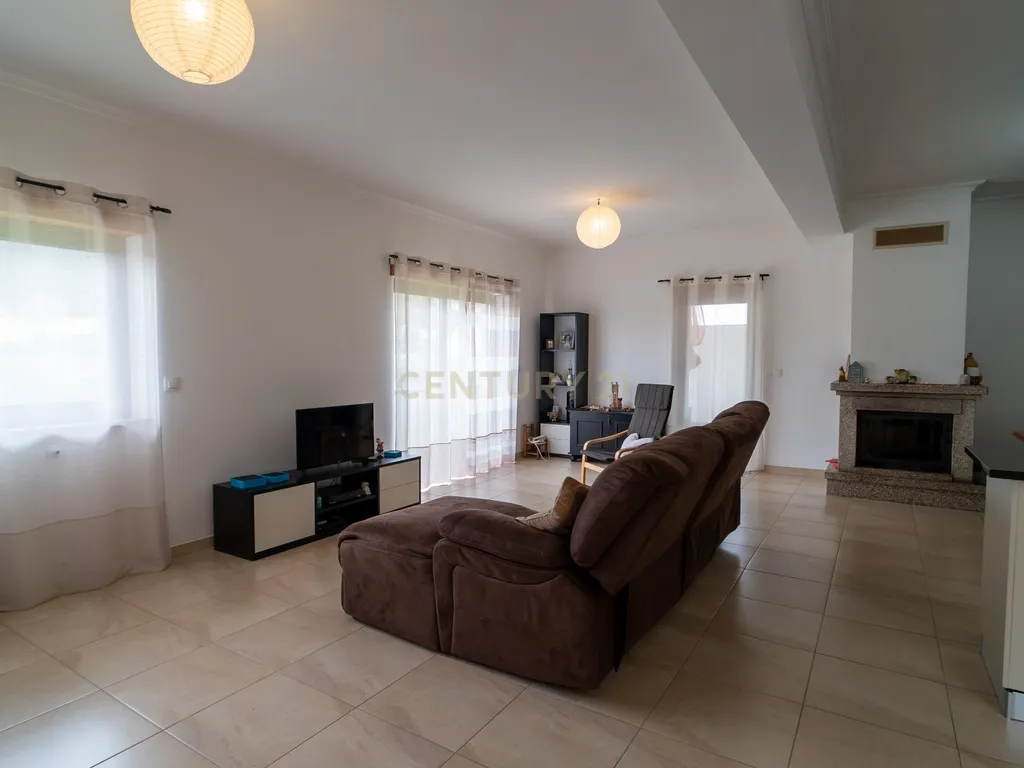 Moradia Bi familiar com terreno em Unhais da Serra, Covilhã - Image 15