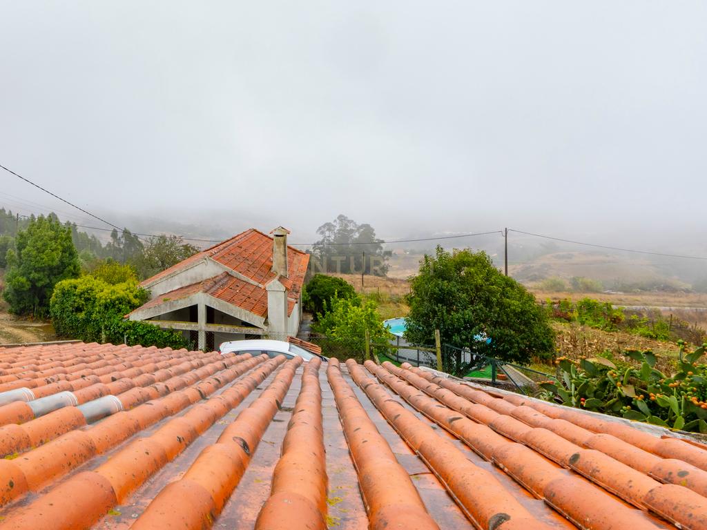 Moradia típica na Serra de Montejunto – Ideal para viver ou investir em turismo rural - Image 30