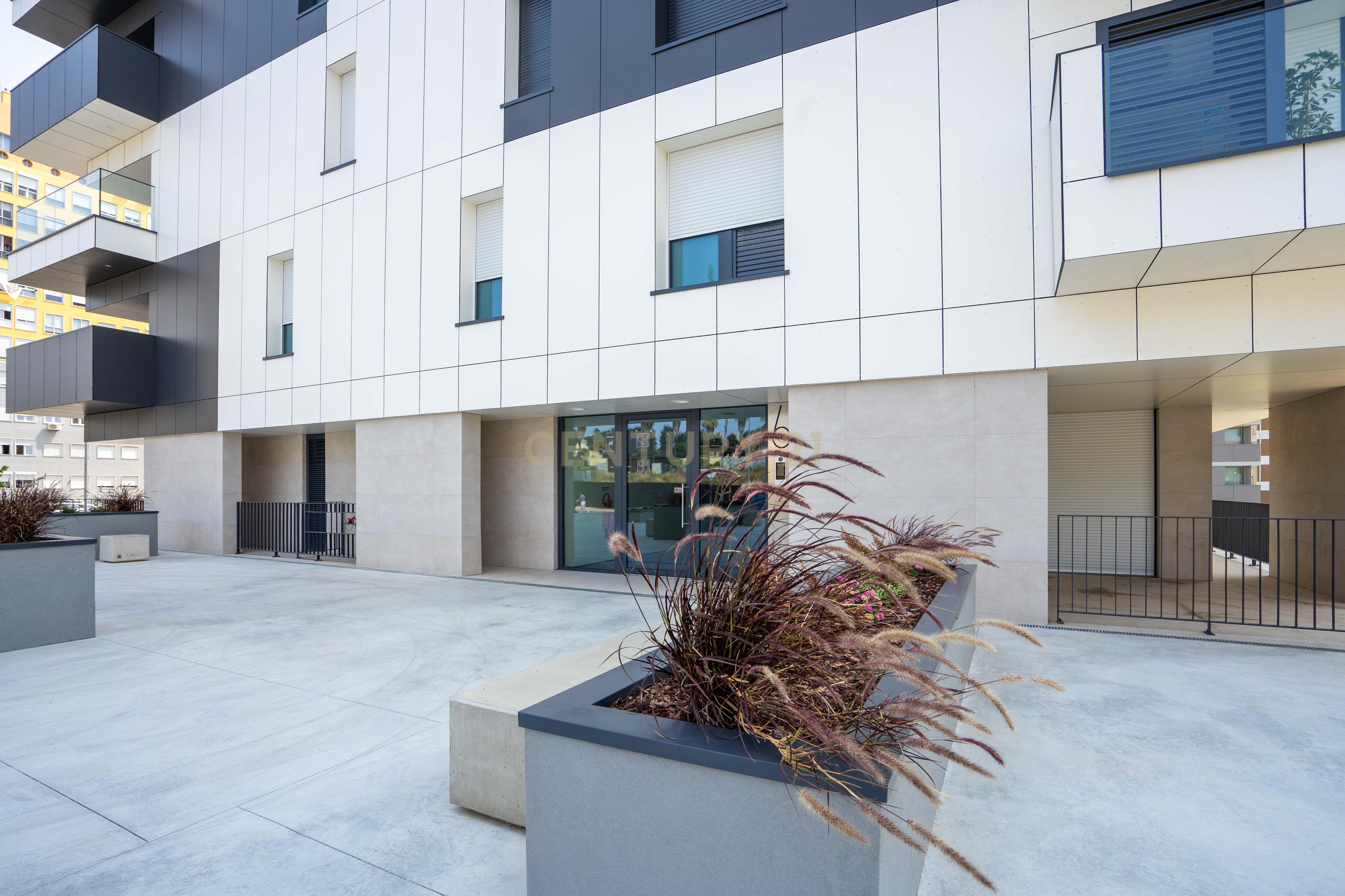 T1, Portela, Loures - Image 19