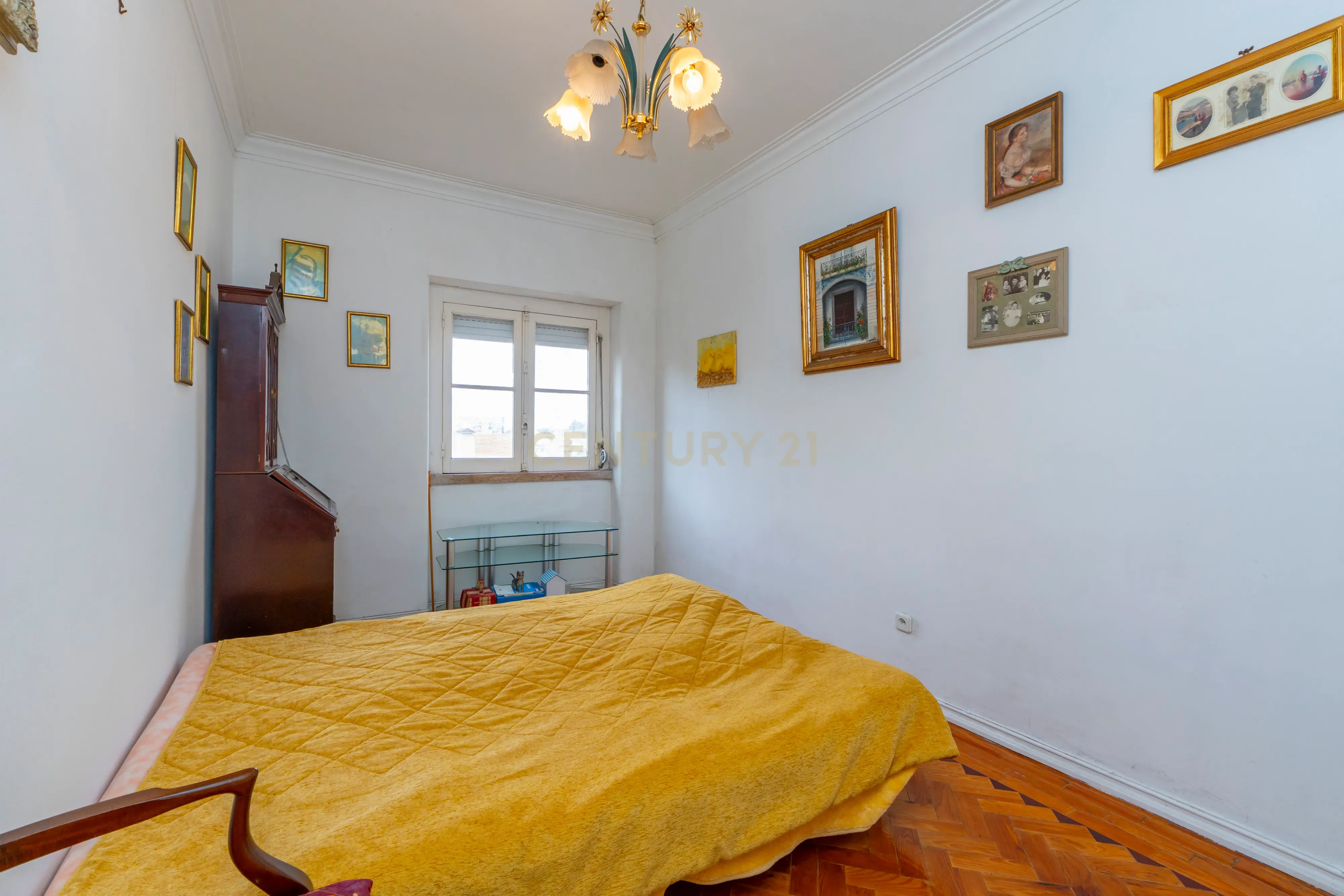 Apartamento T2 no Coração da Graça – Rua da Verónica - Image 16