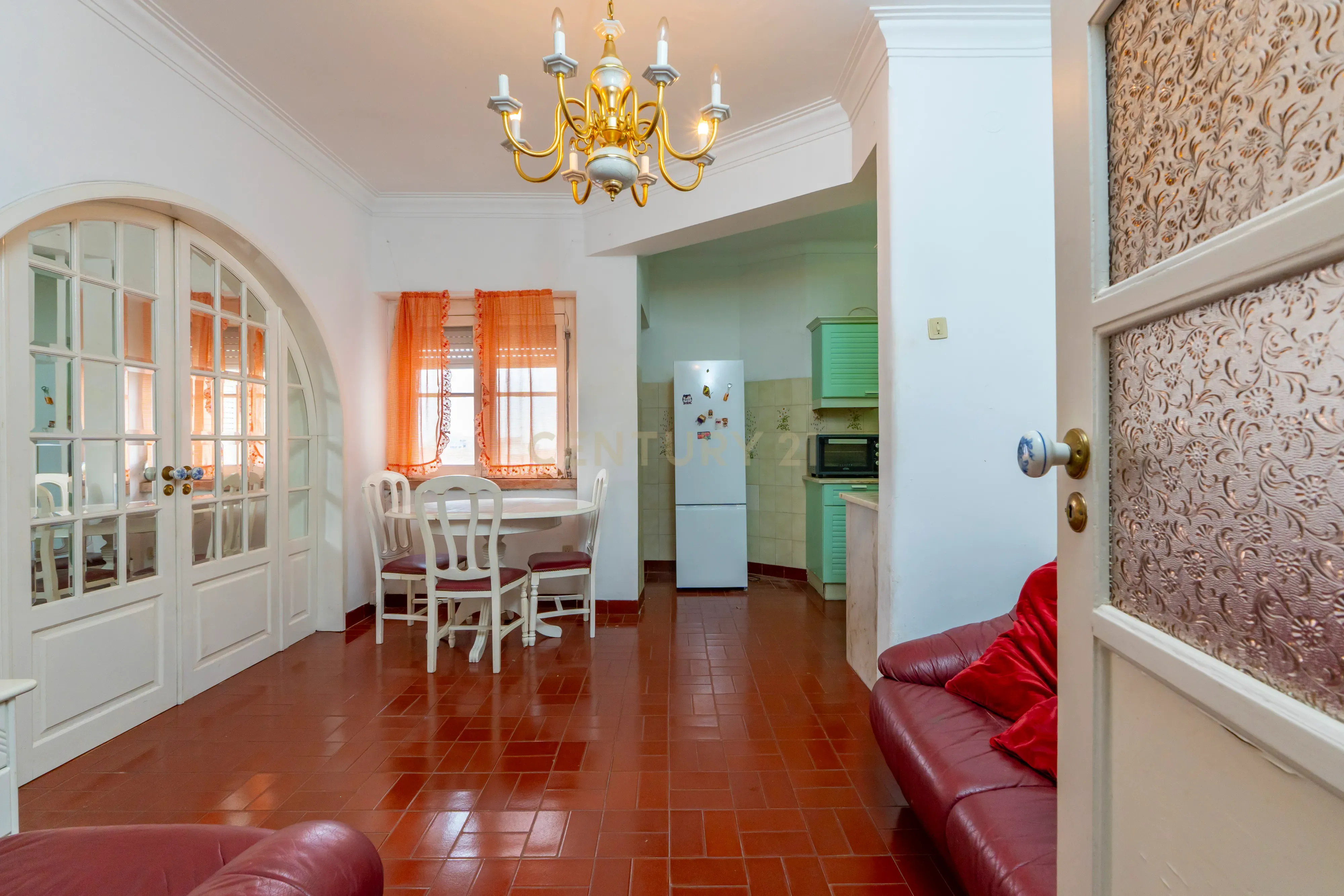 Apartamento T2 no Coração da Graça – Rua da Verónica - Image 6
