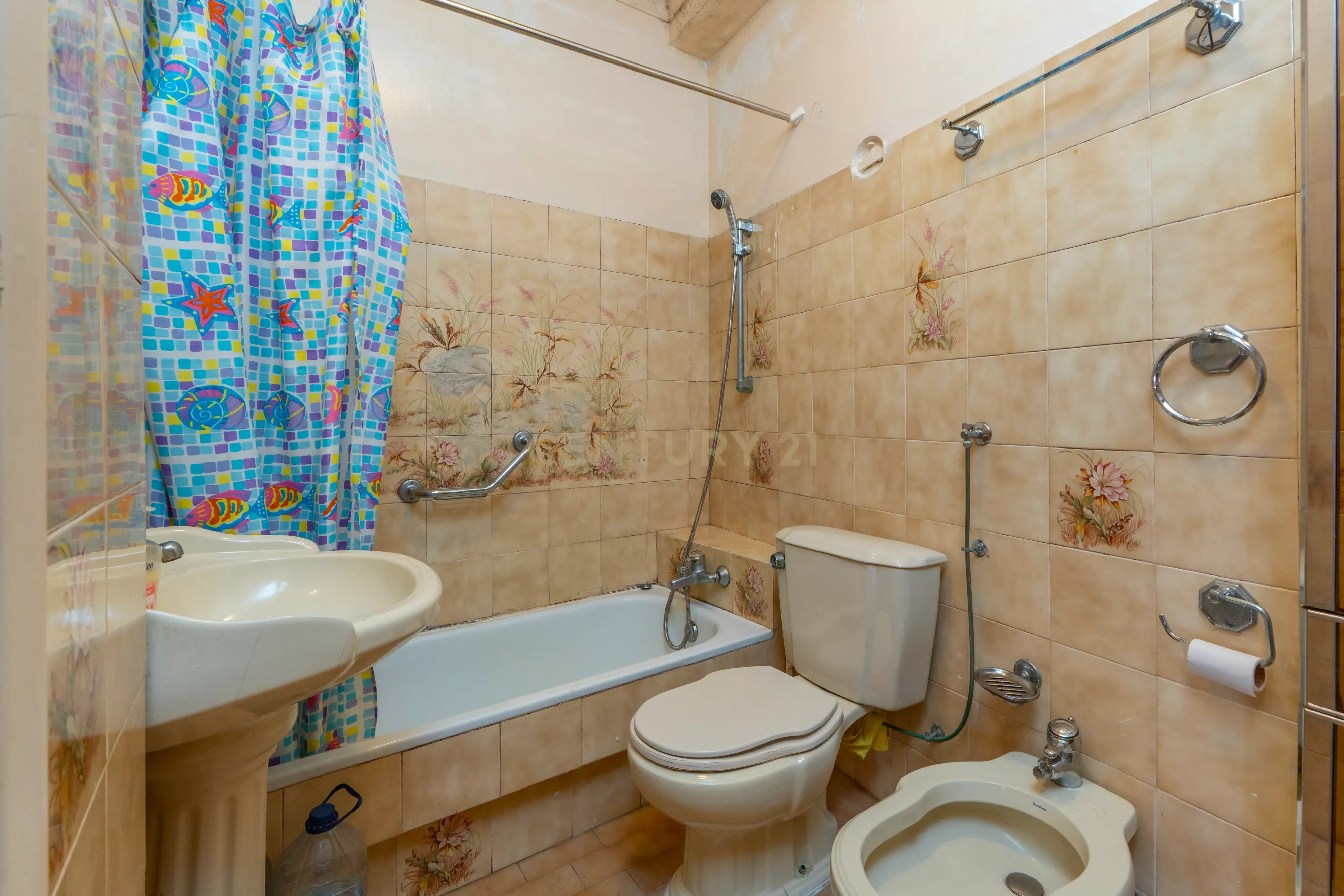 Apartamento T2 no Coração da Graça – Rua da Verónica - Image 18