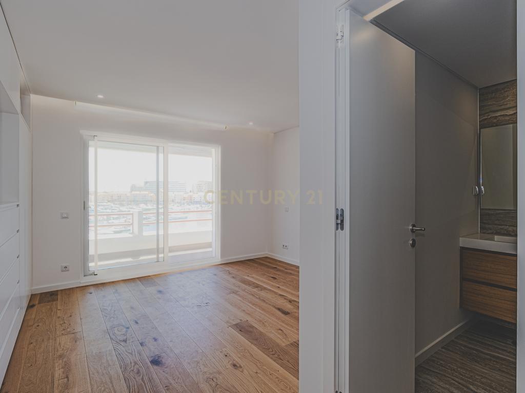 Apartamento com vista deslumbrante sobre a Marina de Vilamoura! - Image 29