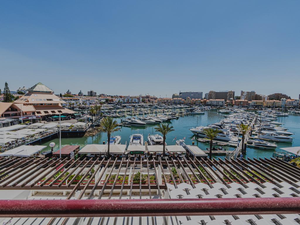 Apartamento com vista deslumbrante sobre a Marina de Vilamoura! - Image 1