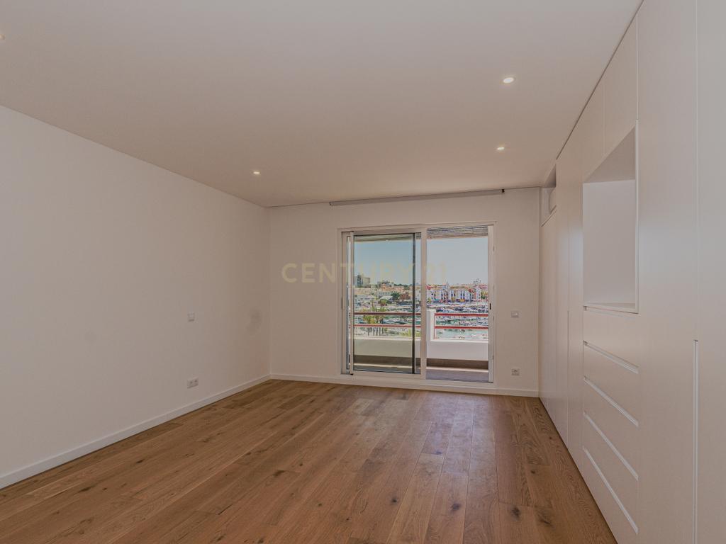 Apartamento com vista deslumbrante sobre a Marina de Vilamoura! - Image 33