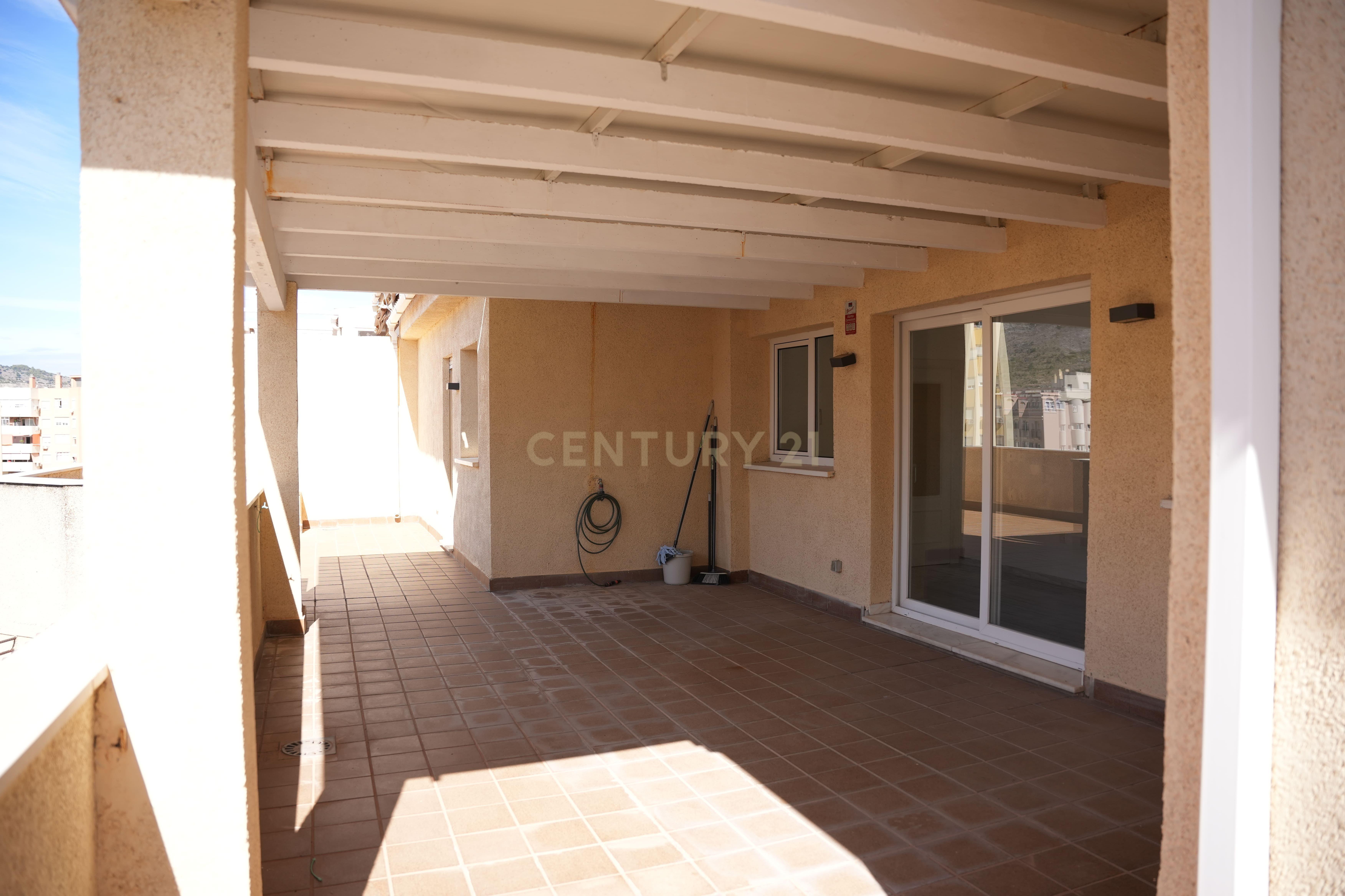 COBERTURA COM AMPLOS TERRAÇOS E VISTA ABERTA NO CENTRO DE TORREMOLINOS – A POUCOS MINUTOS DA PRAIA - Image 20