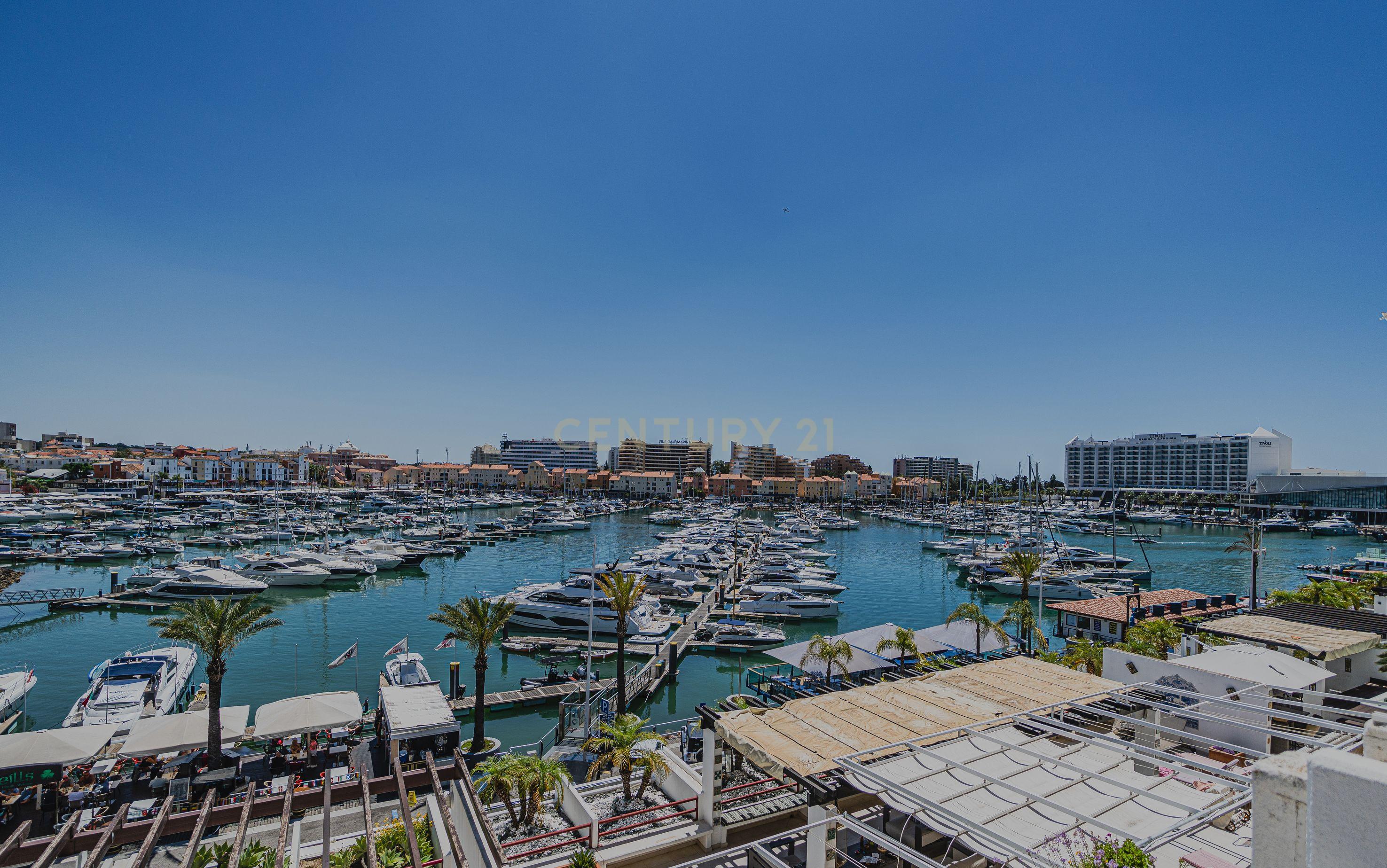 Apartamento com vista deslumbrante sobre a Marina de Vilamoura! - Image 10