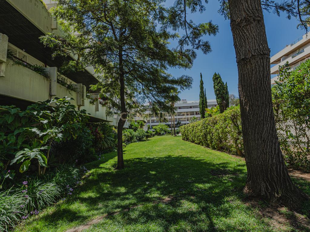 Apartamento com vista deslumbrante sobre a Marina de Vilamoura! - Image 38