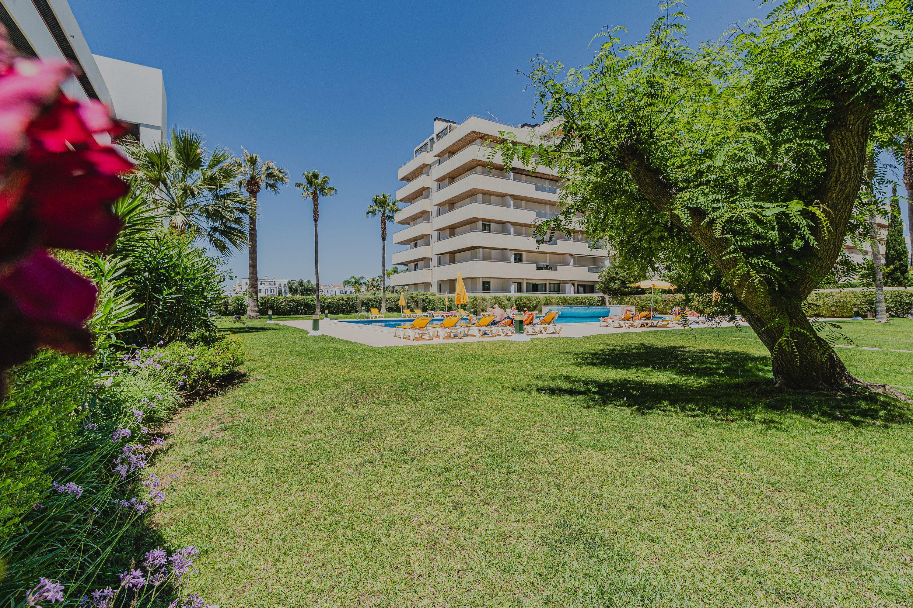 Apartamento com vista deslumbrante sobre a Marina de Vilamoura! - Image 40