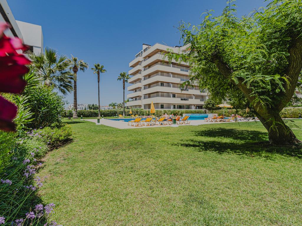 Apartamento com vista deslumbrante sobre a Marina de Vilamoura! - Image 40