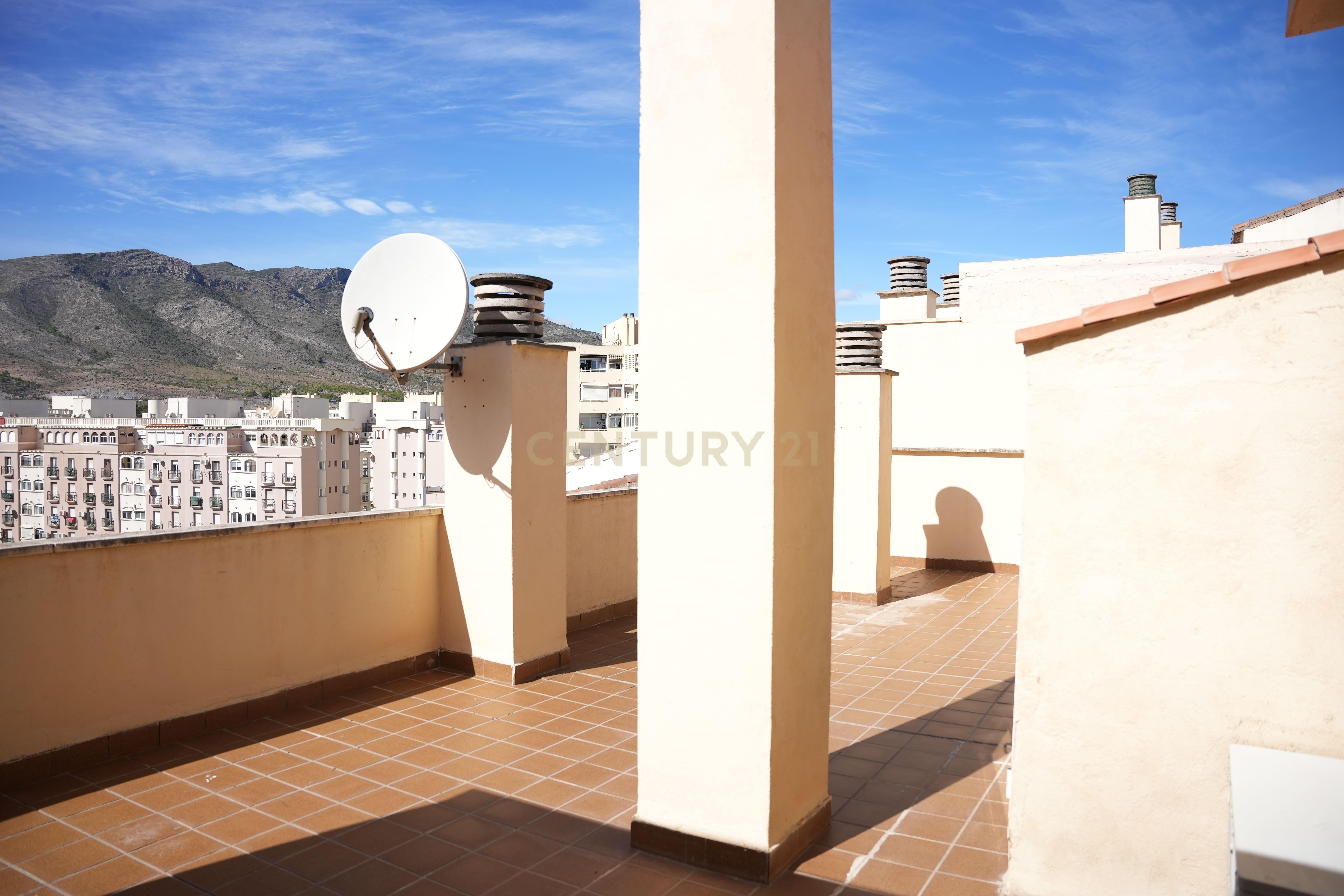 COBERTURA COM AMPLOS TERRAÇOS E VISTA ABERTA NO CENTRO DE TORREMOLINOS – A POUCOS MINUTOS DA PRAIA - Image 33
