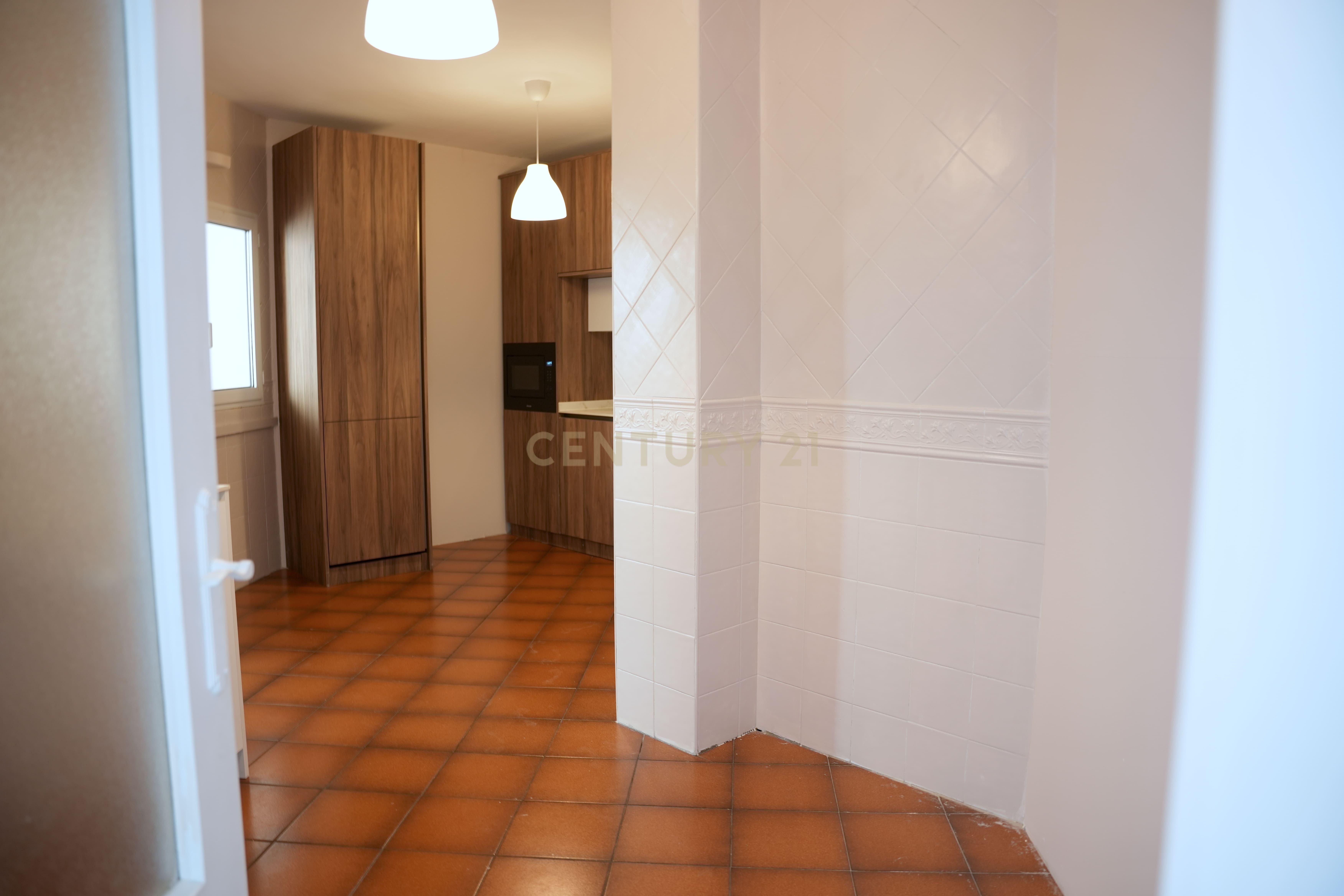 COBERTURA COM AMPLOS TERRAÇOS E VISTA ABERTA NO CENTRO DE TORREMOLINOS – A POUCOS MINUTOS DA PRAIA - Image 51