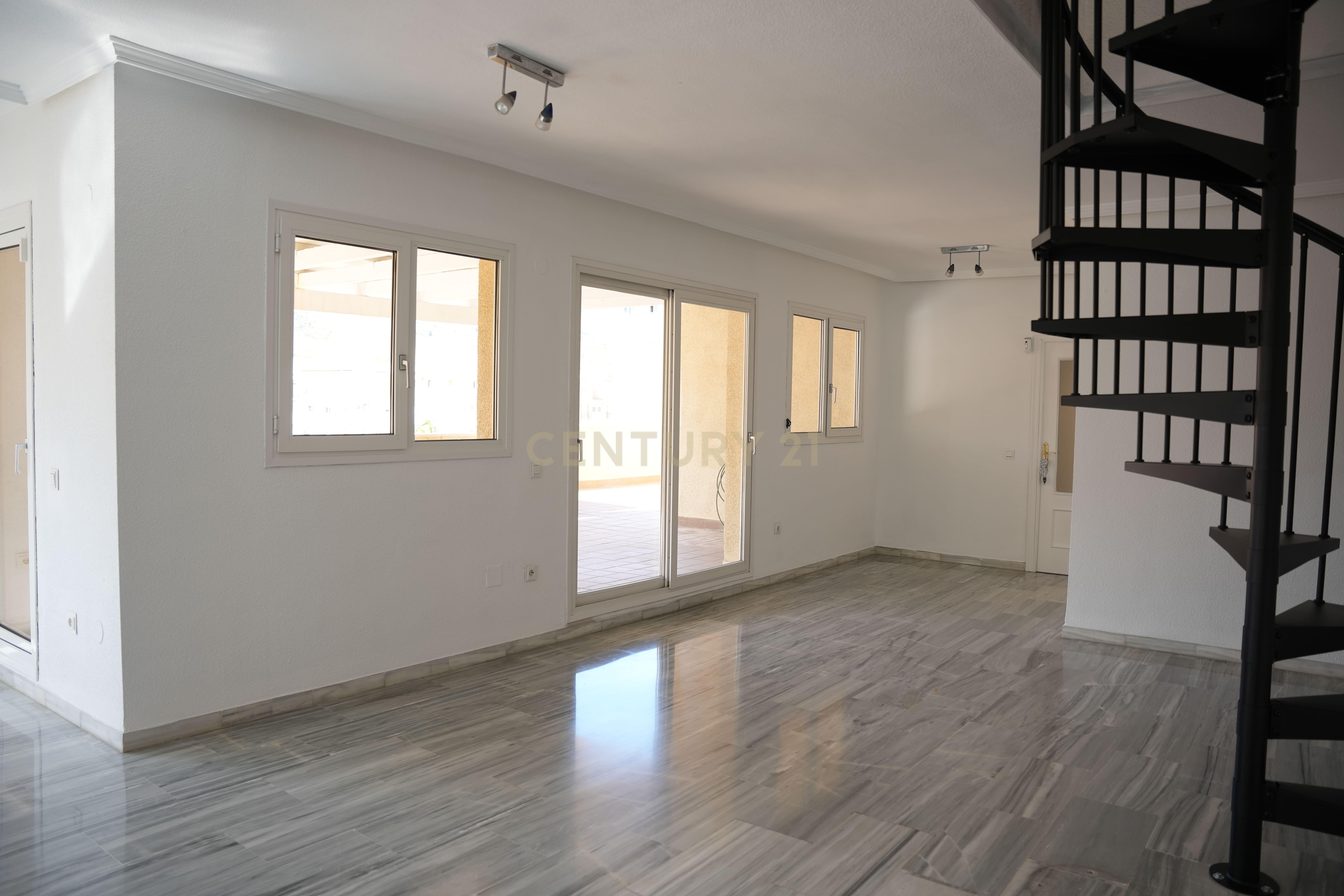 COBERTURA COM AMPLOS TERRAÇOS E VISTA ABERTA NO CENTRO DE TORREMOLINOS – A POUCOS MINUTOS DA PRAIA - Image 50