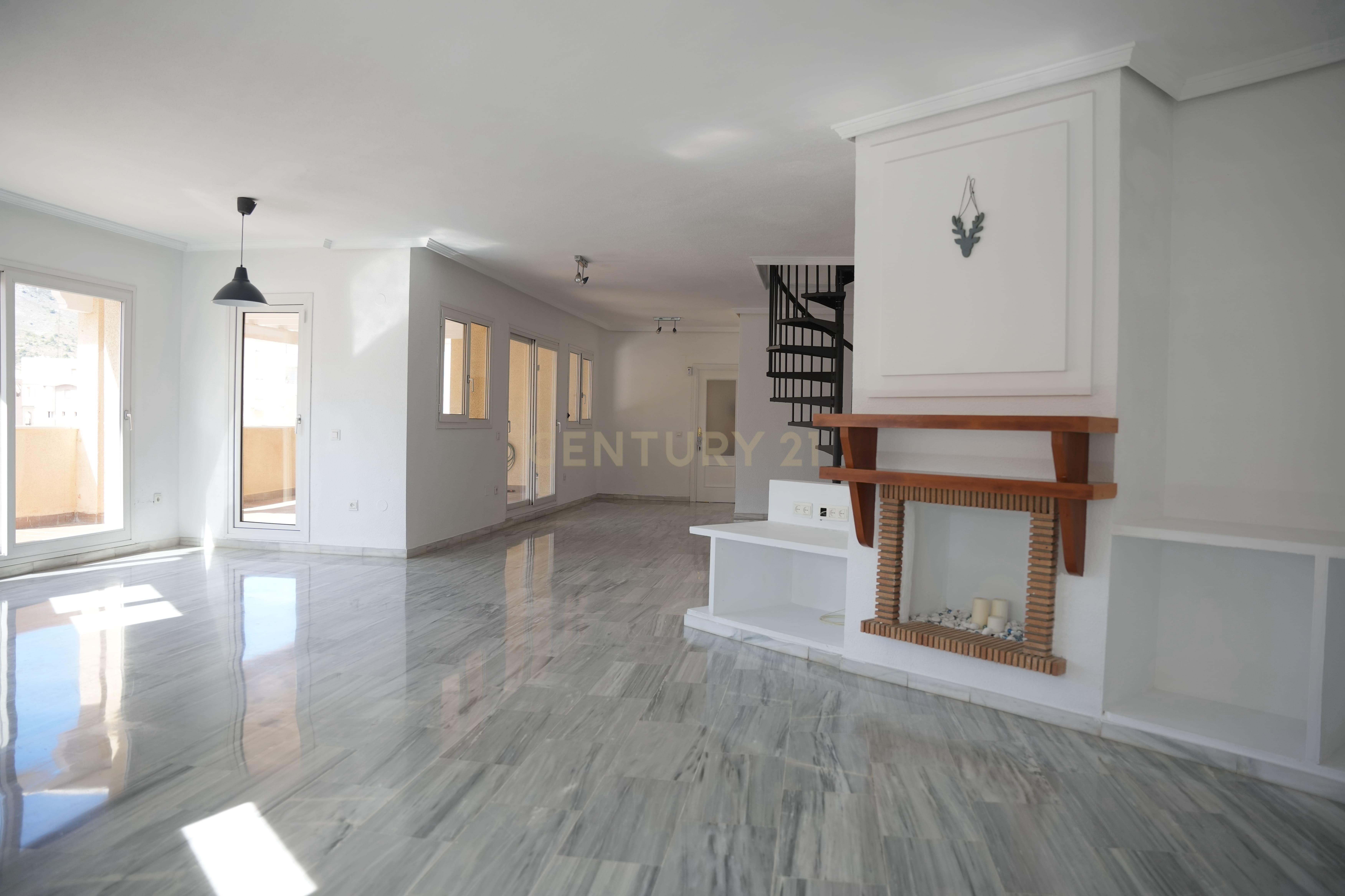 COBERTURA COM AMPLOS TERRAÇOS E VISTA ABERTA NO CENTRO DE TORREMOLINOS – A POUCOS MINUTOS DA PRAIA - Image 52