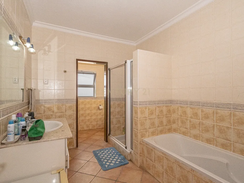 Excelente moradia em Carvoeiro - Image 15