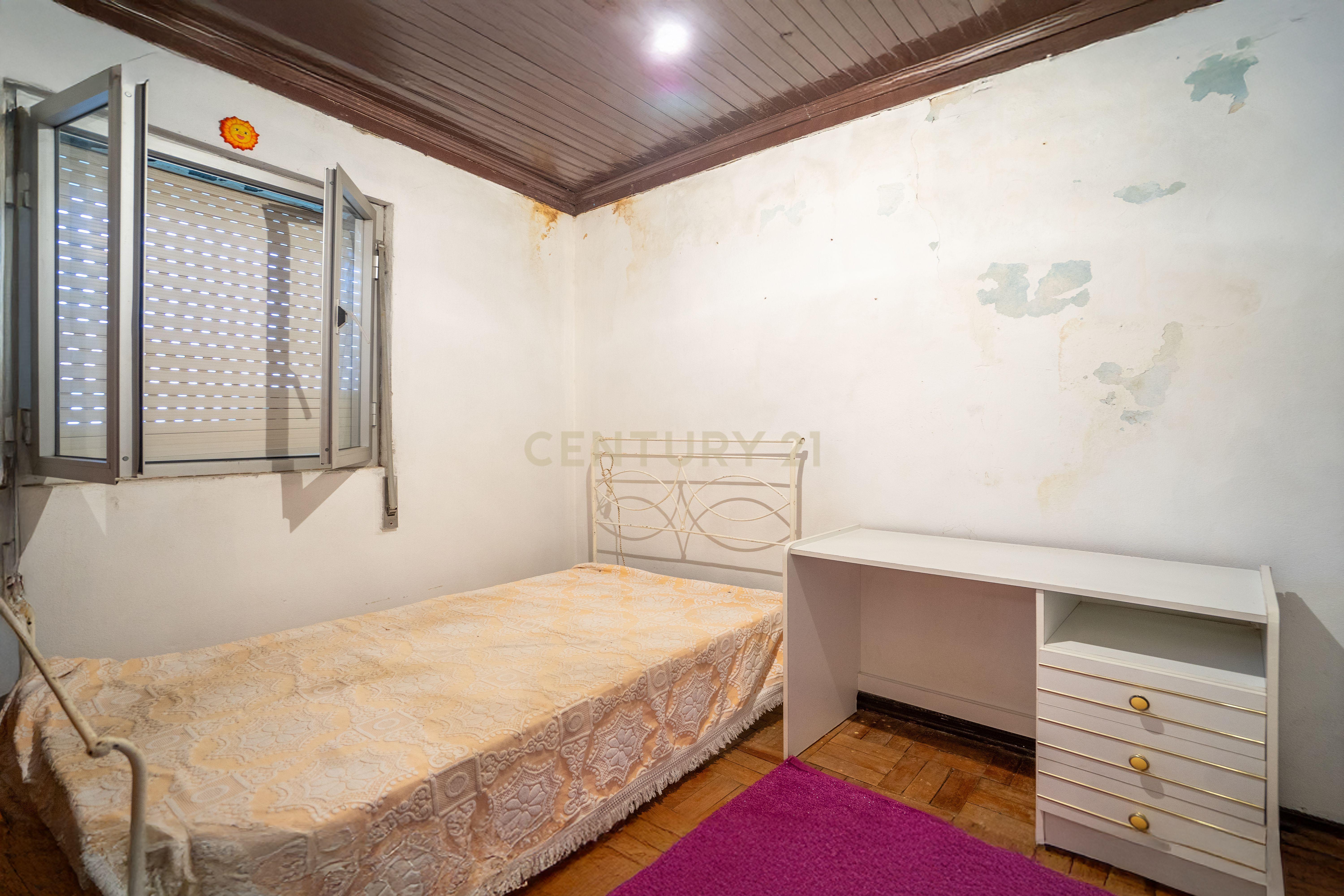 Casa antiga com potencial em Gestosa Fundeira - Image 14