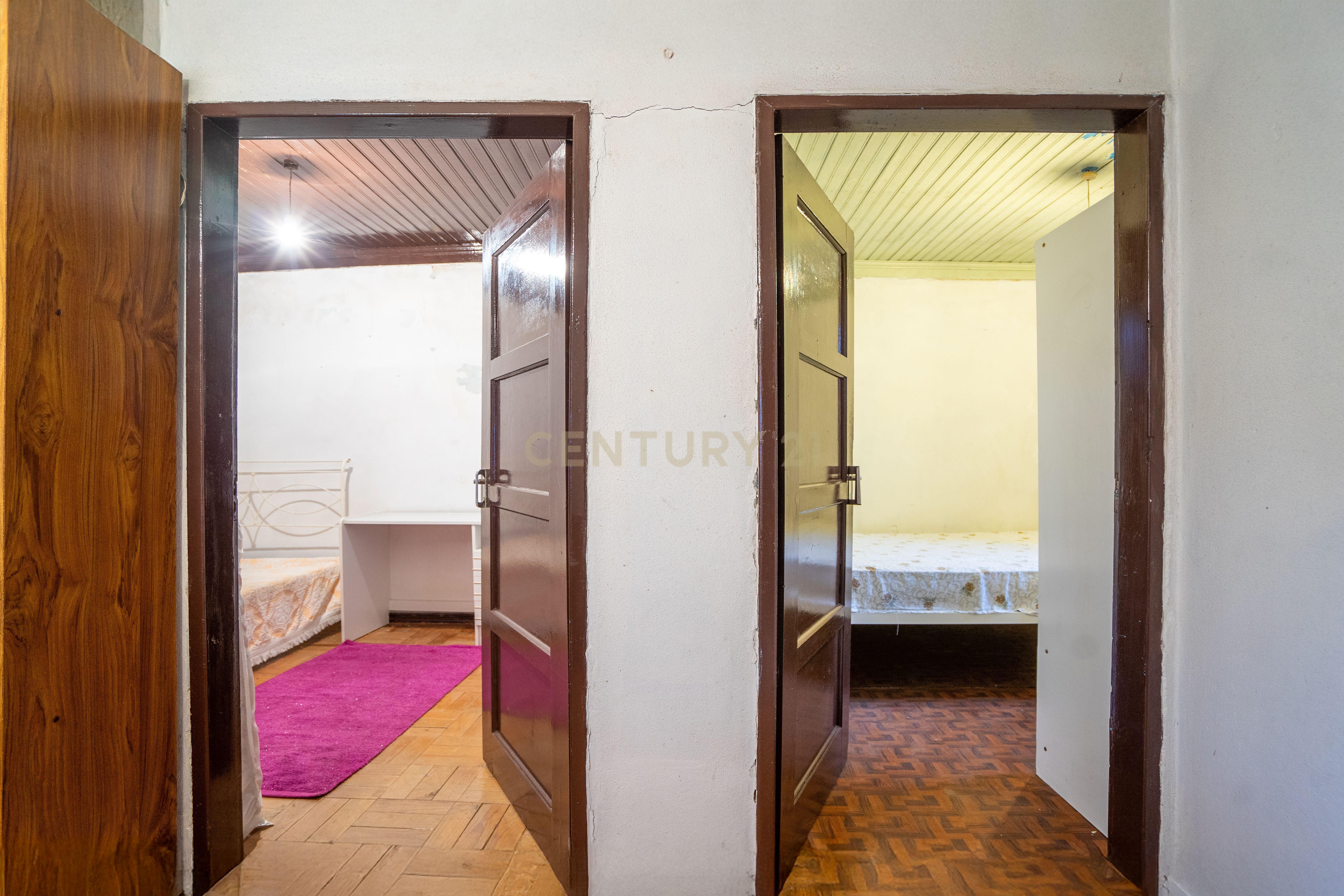 Casa antiga com potencial em Gestosa Fundeira - Image 11