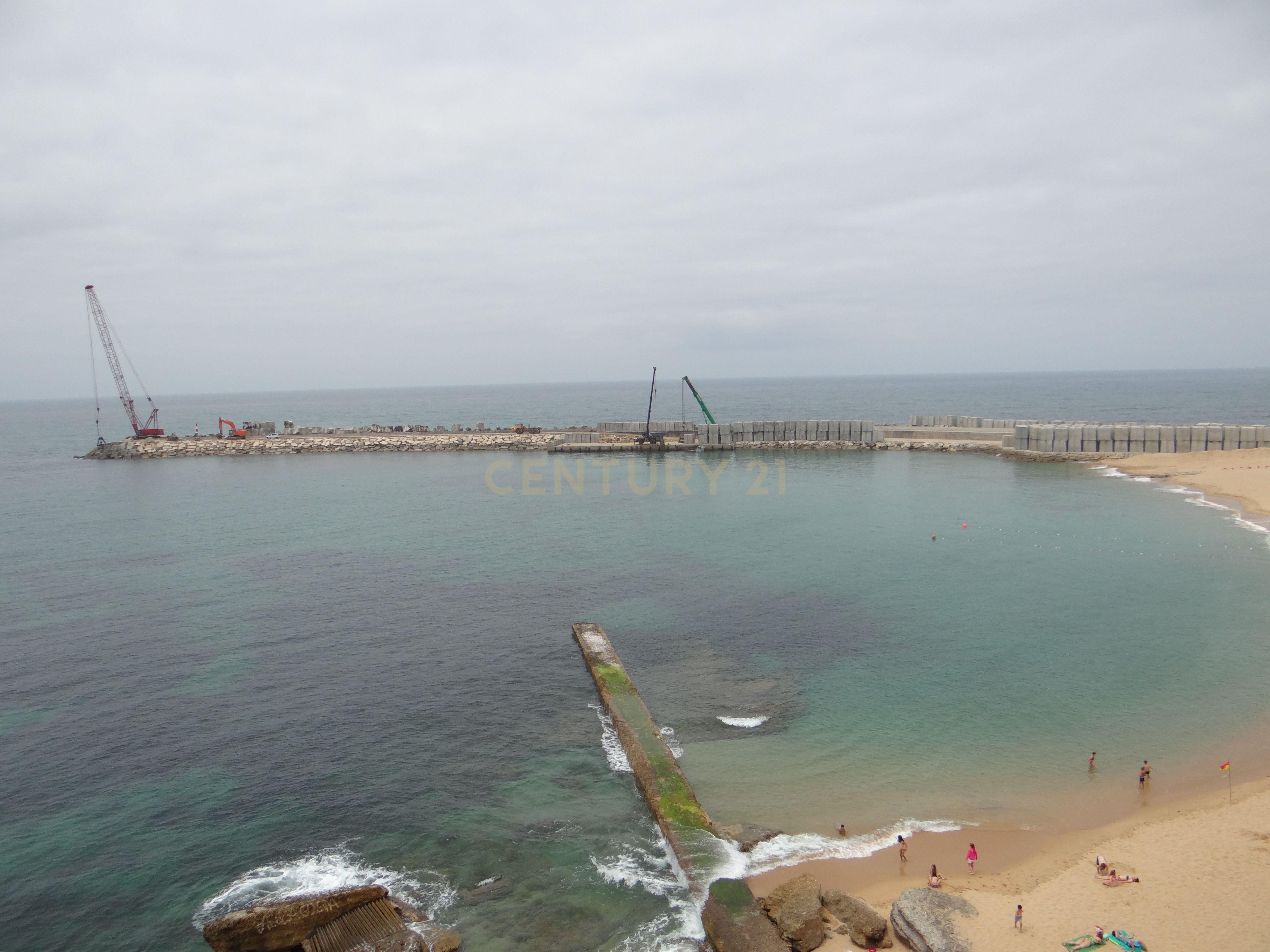 Apartamento Remodelado com Vista Mar na Ericeira, lugar de parqueamento e arrecadação - Image 42